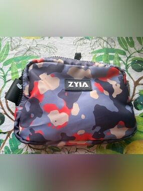 Zyia Fanny Pack/Crossbody